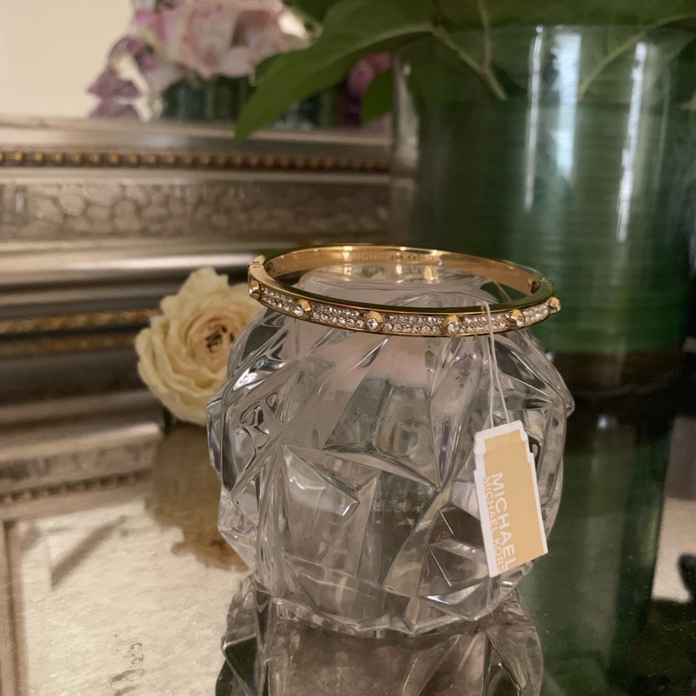 *NWT*Michael Kors Pave Gold Tone Bracelet